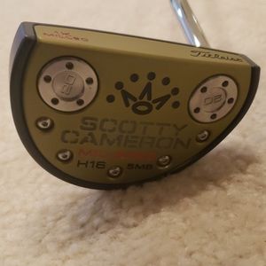 Golf putter